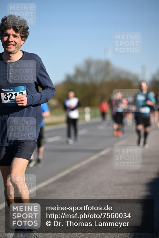06.04.2025 - 44. Internationalen Wilhelmsburger Insellauf Dr. Thomas Lammeyer http://msf.ph/oto/7560034 06.04.2025 09:35:38 Laufen 3213 meine-sportfotos.de