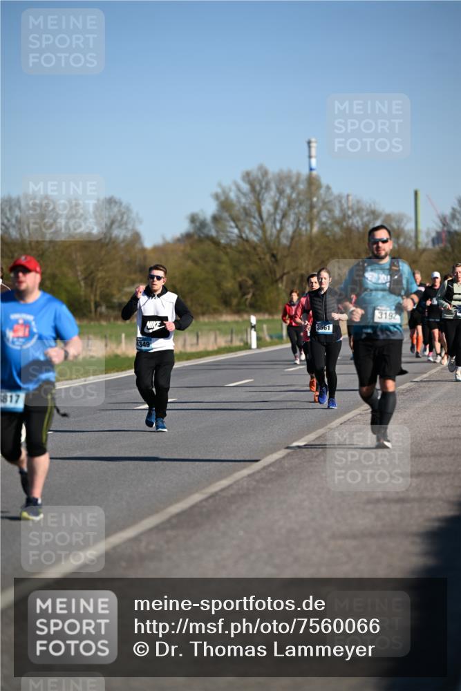 06.04.2025 - 44. Internationalen Wilhelmsburger Insellauf Dr. Thomas Lammeyer http://msf.ph/oto/7560066 06.04.2025 09:35:40 Laufen 1817, 4349, 3561, 3192 meine-sportfotos.de