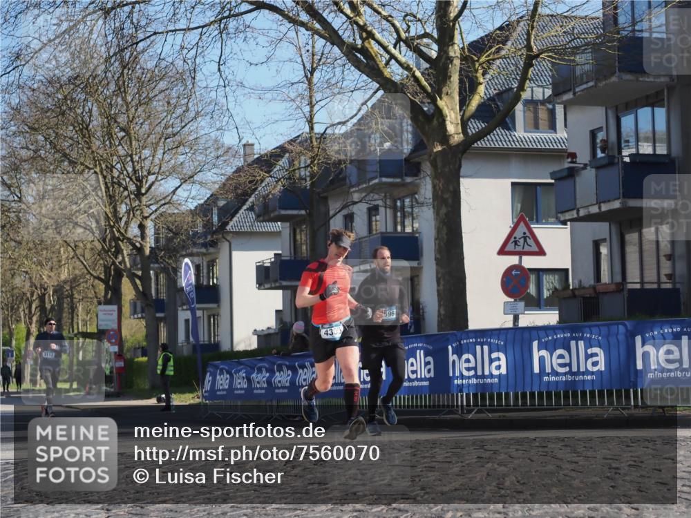 06.04.2025 - 44. Internationalen Wilhelmsburger Insellauf Luisa Fischer http://msf.ph/oto/7560070 06.04.2025 10:27:25 Ziel 3117, 4305, 596 meine-sportfotos.de