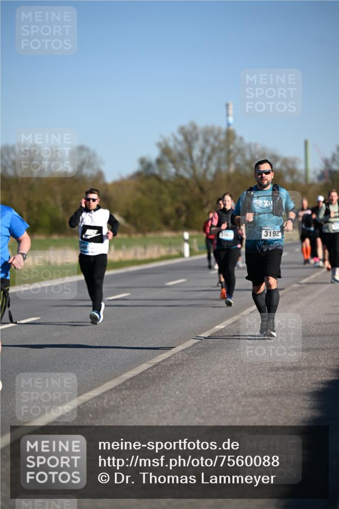 06.04.2025 - 44. Internationalen Wilhelmsburger Insellauf Dr. Thomas Lammeyer http://msf.ph/oto/7560088 06.04.2025 09:35:40 Laufen 3561, 3192 meine-sportfotos.de