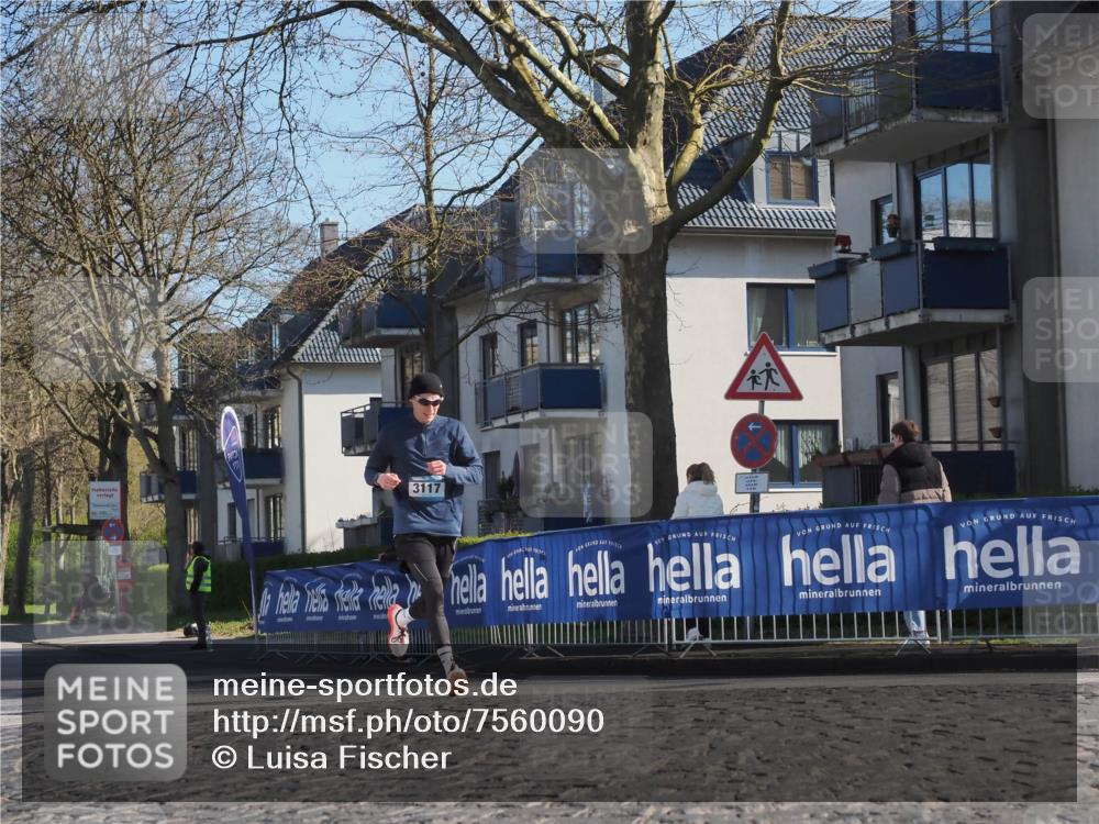 06.04.2025 - 44. Internationalen Wilhelmsburger Insellauf Luisa Fischer http://msf.ph/oto/7560090 06.04.2025 10:27:28 Ziel 3117 meine-sportfotos.de