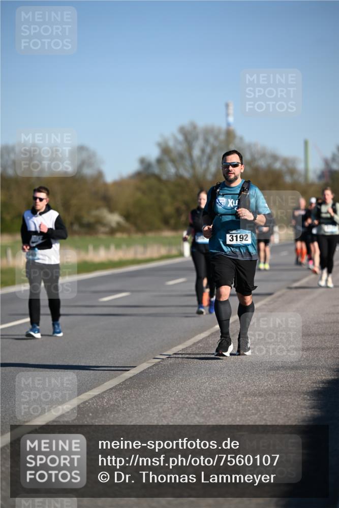 06.04.2025 - 44. Internationalen Wilhelmsburger Insellauf Dr. Thomas Lammeyer http://msf.ph/oto/7560107 06.04.2025 09:35:41 Laufen 3192 meine-sportfotos.de