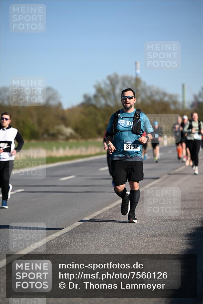 06.04.2025 - 44. Internationalen Wilhelmsburger Insellauf Dr. Thomas Lammeyer http://msf.ph/oto/7560126 06.04.2025 09:35:42 Laufen 3192 meine-sportfotos.de