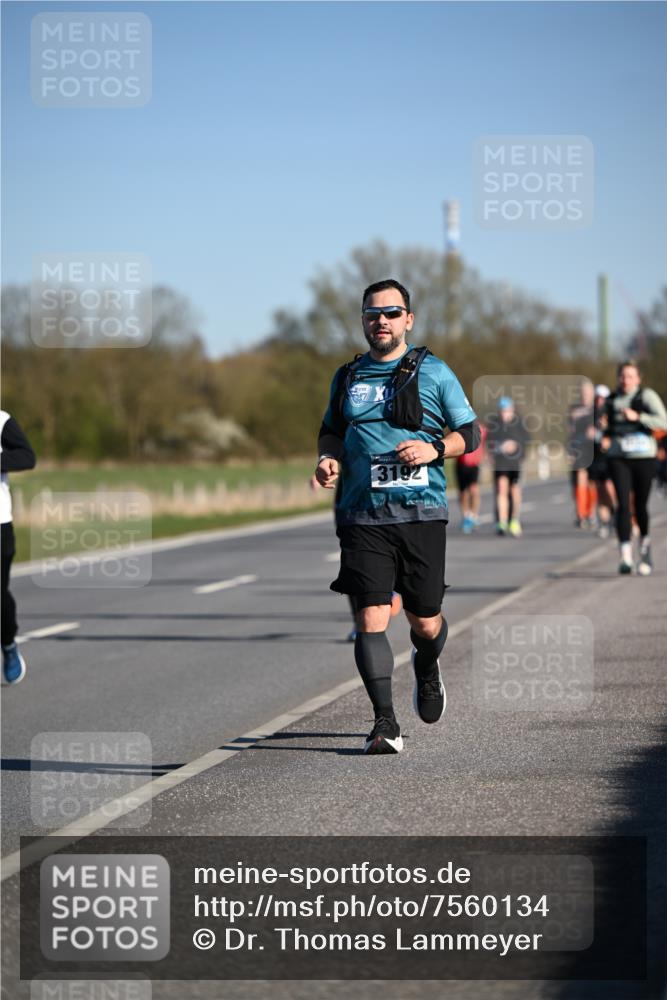 06.04.2025 - 44. Internationalen Wilhelmsburger Insellauf Dr. Thomas Lammeyer http://msf.ph/oto/7560134 06.04.2025 09:35:42 Laufen 3192 meine-sportfotos.de