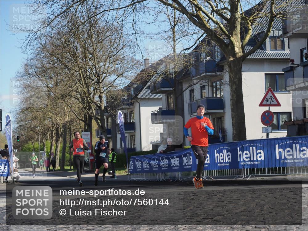 06.04.2025 - 44. Internationalen Wilhelmsburger Insellauf Luisa Fischer http://msf.ph/oto/7560144 06.04.2025 10:27:36 Ziel 3824, 3552 meine-sportfotos.de