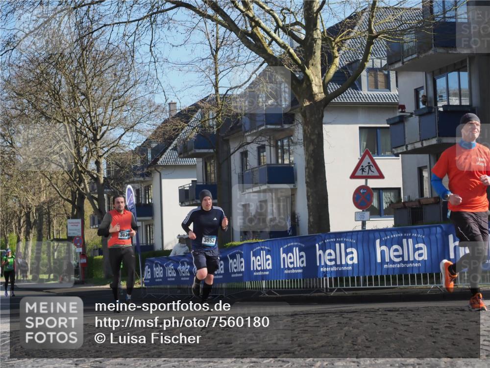 06.04.2025 - 44. Internationalen Wilhelmsburger Insellauf Luisa Fischer http://msf.ph/oto/7560180 06.04.2025 10:27:38 Ziel 3824, 3552 meine-sportfotos.de