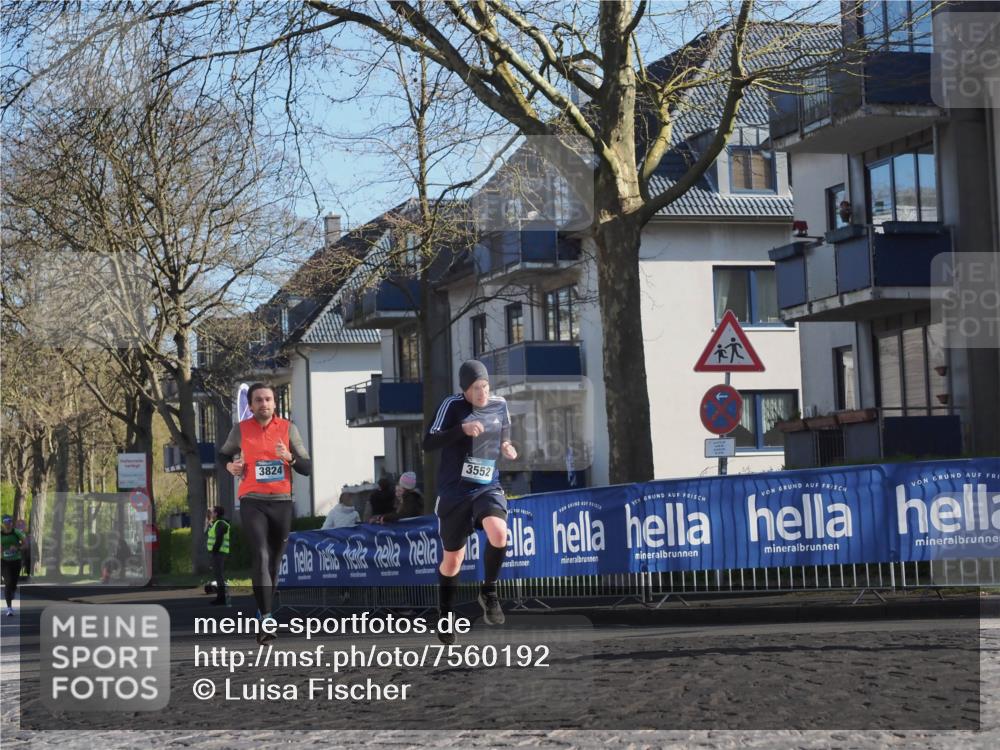 06.04.2025 - 44. Internationalen Wilhelmsburger Insellauf Luisa Fischer http://msf.ph/oto/7560192 06.04.2025 10:27:38 Ziel 3824, 2, 15, 3552 meine-sportfotos.de
