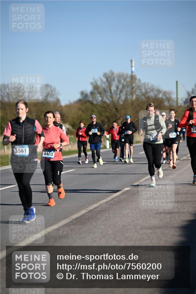 06.04.2025 - 44. Internationalen Wilhelmsburger Insellauf Dr. Thomas Lammeyer http://msf.ph/oto/7560200 06.04.2025 09:35:45 Laufen 3561, 4403, 31, 3048, 31 meine-sportfotos.de