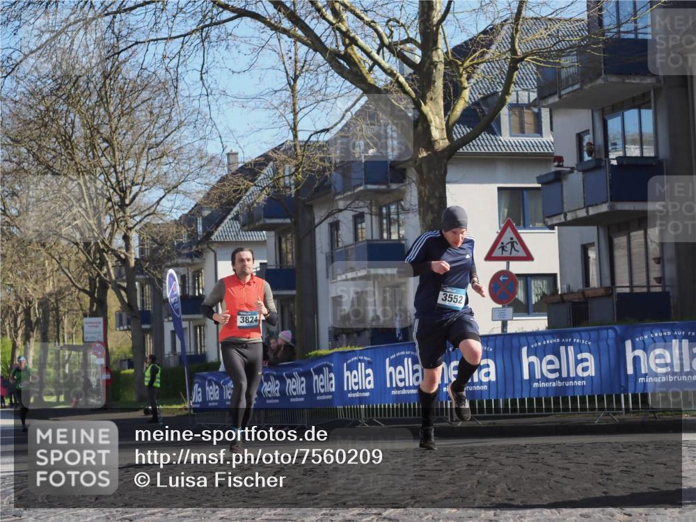 06.04.2025 - 44. Internationalen Wilhelmsburger Insellauf Luisa Fischer http://msf.ph/oto/7560209 06.04.2025 10:27:39 Ziel 3824, 3552 meine-sportfotos.de