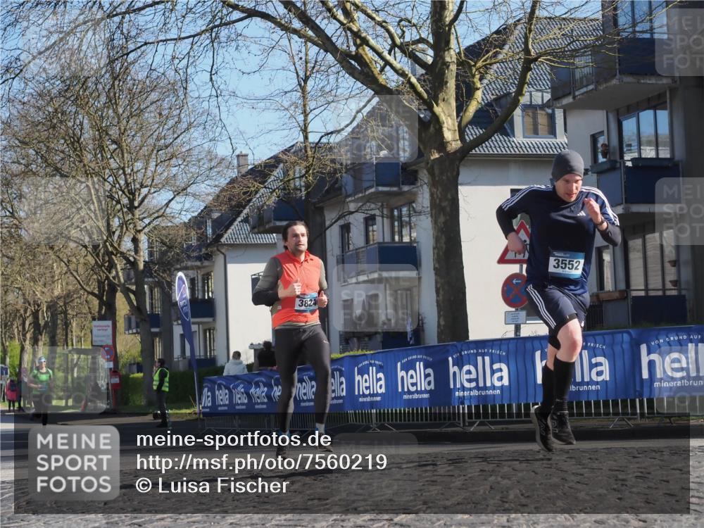 06.04.2025 - 44. Internationalen Wilhelmsburger Insellauf Luisa Fischer http://msf.ph/oto/7560219 06.04.2025 10:27:39 Ziel 3552, 3824 meine-sportfotos.de