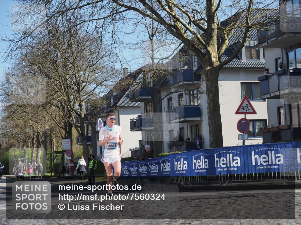 06.04.2025 - 44. Internationalen Wilhelmsburger Insellauf Luisa Fischer http://msf.ph/oto/7560324 06.04.2025 10:27:45 Ziel 3804 meine-sportfotos.de