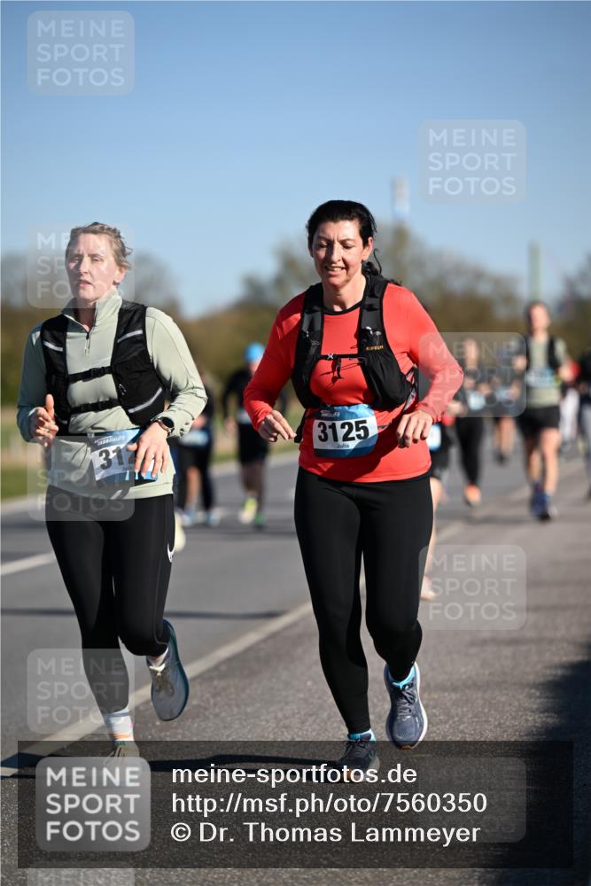 06.04.2025 - 44. Internationalen Wilhelmsburger Insellauf Dr. Thomas Lammeyer http://msf.ph/oto/7560350 06.04.2025 09:35:49 Laufen 31, 3125 meine-sportfotos.de