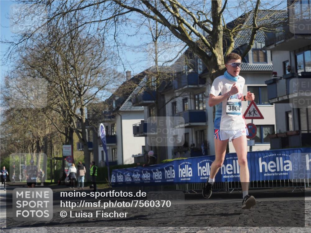 06.04.2025 - 44. Internationalen Wilhelmsburger Insellauf Luisa Fischer http://msf.ph/oto/7560370 06.04.2025 10:27:47 Ziel 3804 meine-sportfotos.de