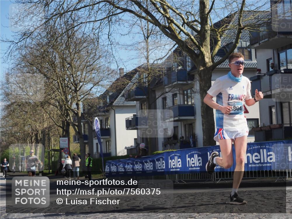 06.04.2025 - 44. Internationalen Wilhelmsburger Insellauf Luisa Fischer http://msf.ph/oto/7560375 06.04.2025 10:27:47 Ziel 804 meine-sportfotos.de