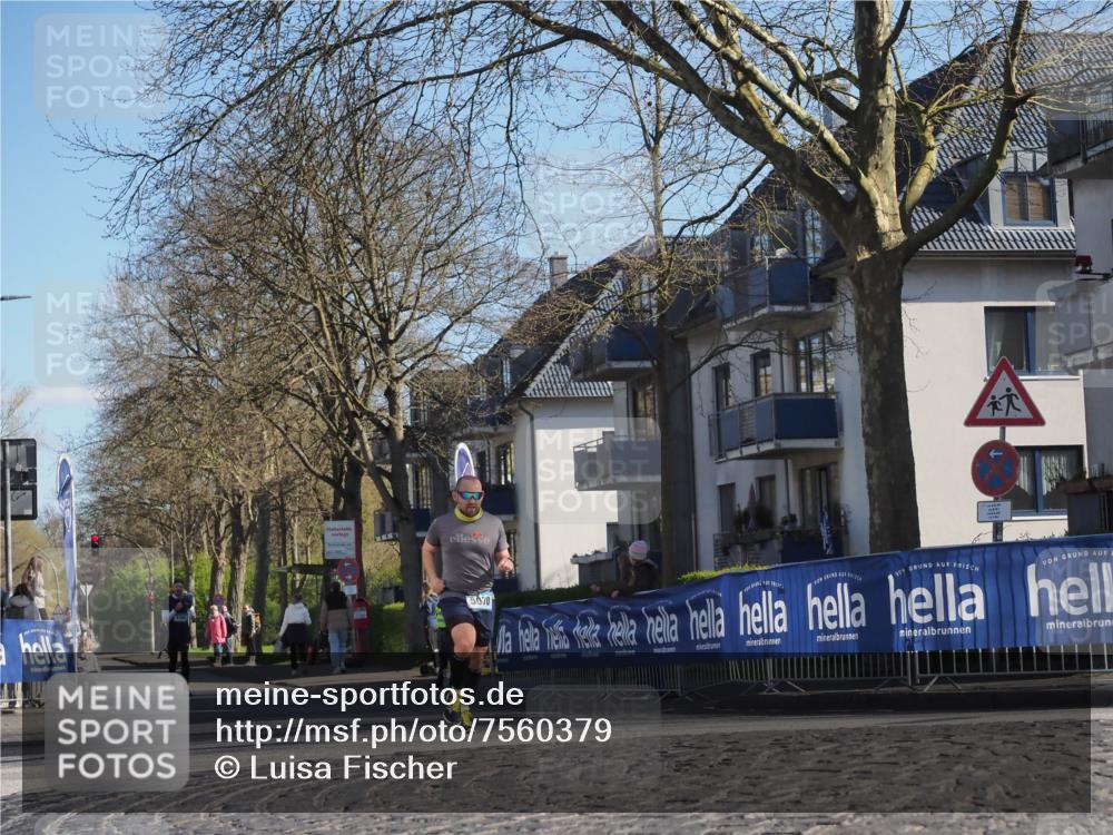 06.04.2025 - 44. Internationalen Wilhelmsburger Insellauf Luisa Fischer http://msf.ph/oto/7560379 06.04.2025 10:27:50 Ziel 5070 meine-sportfotos.de