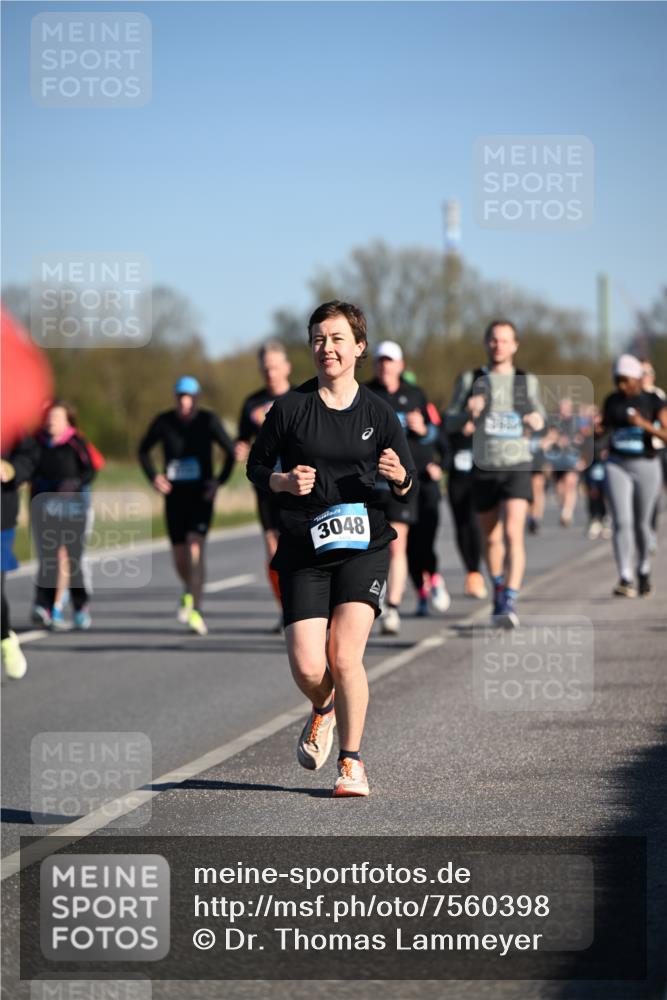 06.04.2025 - 44. Internationalen Wilhelmsburger Insellauf Dr. Thomas Lammeyer http://msf.ph/oto/7560398 06.04.2025 09:35:51 Laufen 3048 meine-sportfotos.de