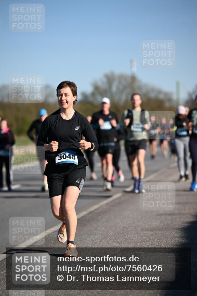 06.04.2025 - 44. Internationalen Wilhelmsburger Insellauf Dr. Thomas Lammeyer http://msf.ph/oto/7560426 06.04.2025 09:35:52 Laufen 3048 meine-sportfotos.de