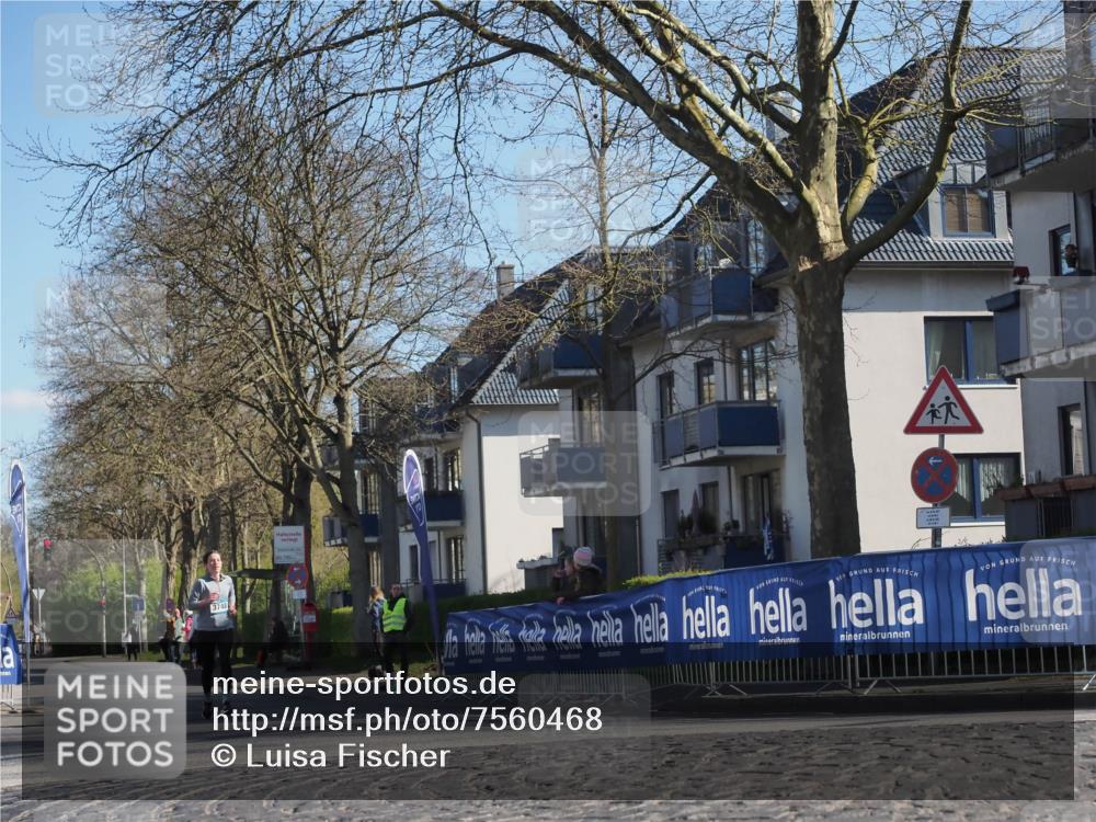 06.04.2025 - 44. Internationalen Wilhelmsburger Insellauf Luisa Fischer http://msf.ph/oto/7560468 06.04.2025 10:27:59 Ziel 3748 meine-sportfotos.de