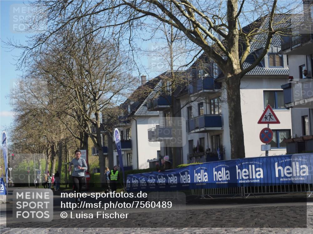 06.04.2025 - 44. Internationalen Wilhelmsburger Insellauf Luisa Fischer http://msf.ph/oto/7560489 06.04.2025 10:28:01 Ziel 374 meine-sportfotos.de