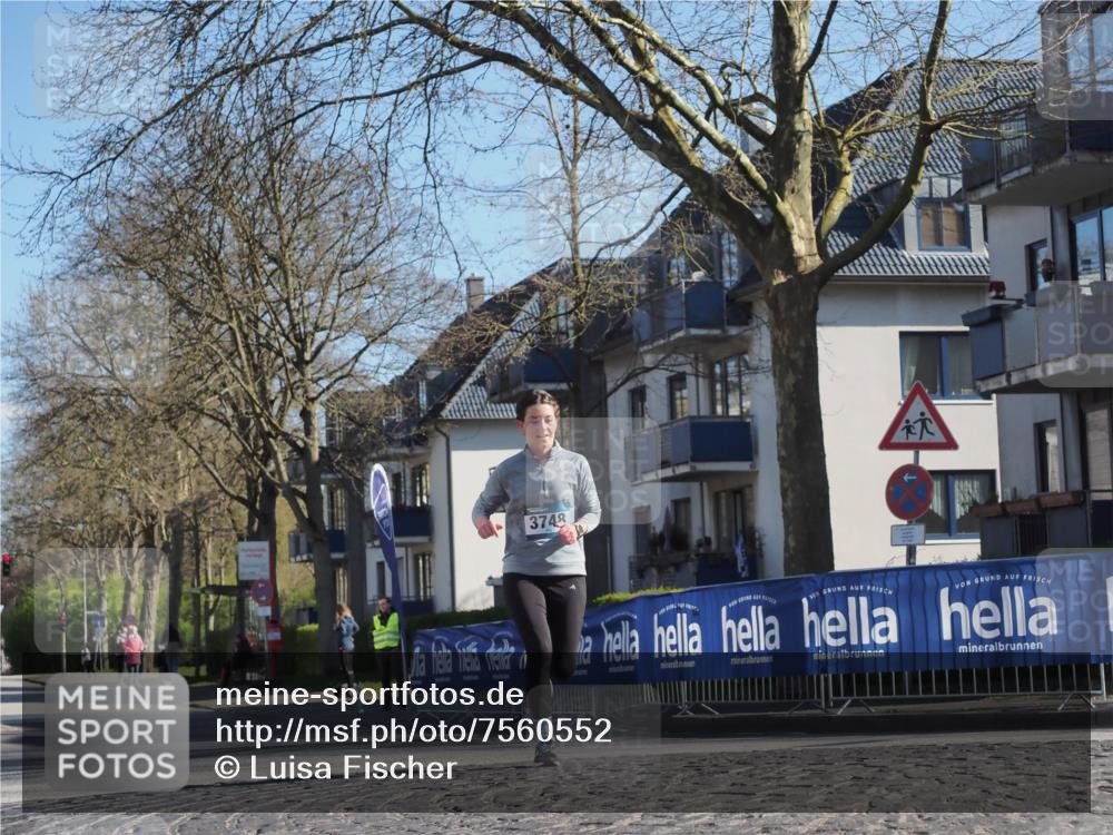 06.04.2025 - 44. Internationalen Wilhelmsburger Insellauf Luisa Fischer http://msf.ph/oto/7560552 06.04.2025 10:28:03 Ziel 3748 meine-sportfotos.de