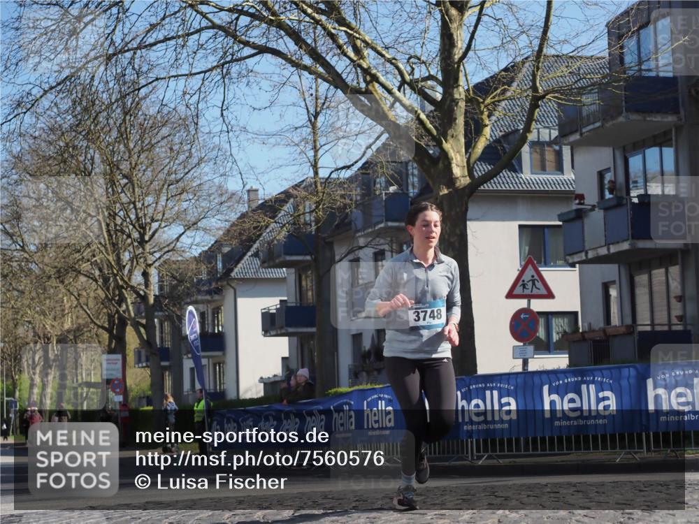 06.04.2025 - 44. Internationalen Wilhelmsburger Insellauf Luisa Fischer http://msf.ph/oto/7560576 06.04.2025 10:28:04 Ziel 3748 meine-sportfotos.de