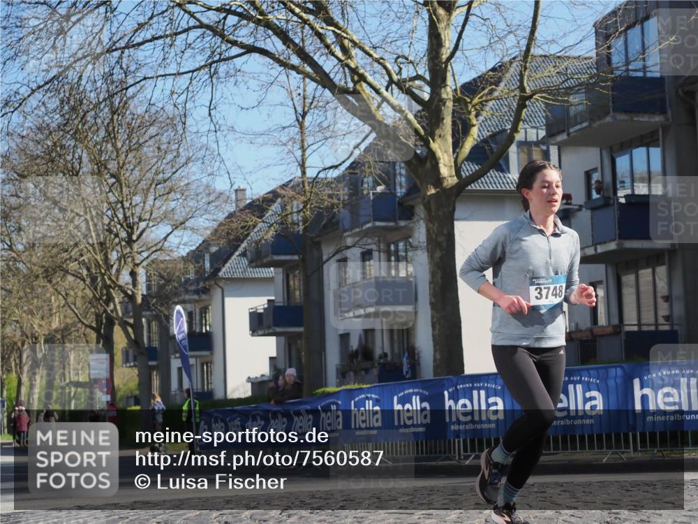 06.04.2025 - 44. Internationalen Wilhelmsburger Insellauf Luisa Fischer http://msf.ph/oto/7560587 06.04.2025 10:28:04 Ziel 3748 meine-sportfotos.de