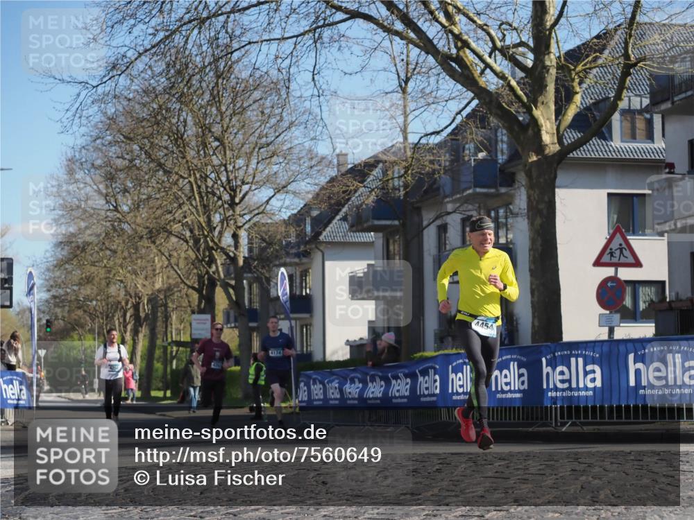 06.04.2025 - 44. Internationalen Wilhelmsburger Insellauf Luisa Fischer http://msf.ph/oto/7560649 06.04.2025 10:28:20 Ziel 4174, 4454 meine-sportfotos.de