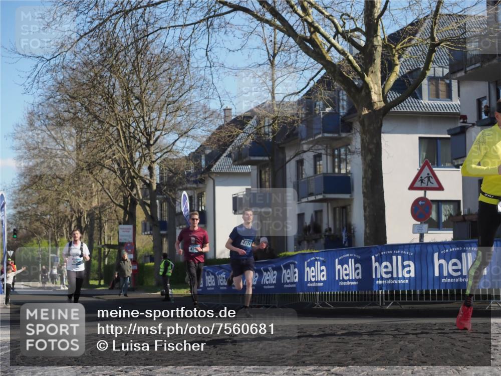 06.04.2025 - 44. Internationalen Wilhelmsburger Insellauf Luisa Fischer http://msf.ph/oto/7560681 06.04.2025 10:28:21 Ziel 426, 4174 meine-sportfotos.de