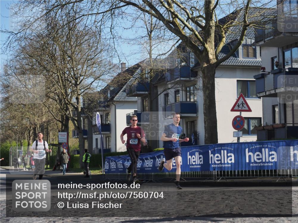 06.04.2025 - 44. Internationalen Wilhelmsburger Insellauf Luisa Fischer http://msf.ph/oto/7560704 06.04.2025 10:28:22 Ziel 4263, 4174 meine-sportfotos.de