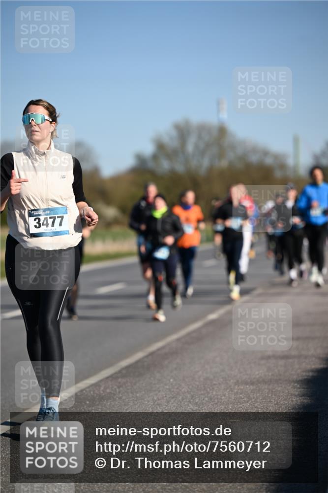 06.04.2025 - 44. Internationalen Wilhelmsburger Insellauf Dr. Thomas Lammeyer http://msf.ph/oto/7560712 06.04.2025 09:36:01 Laufen 3477 meine-sportfotos.de