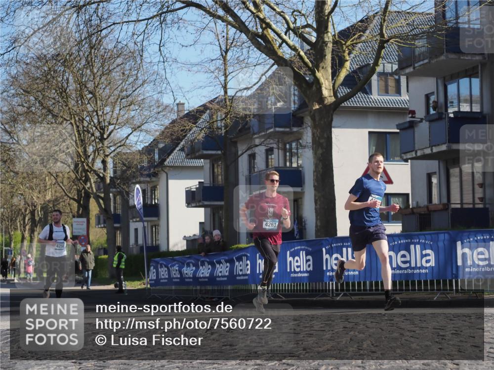 06.04.2025 - 44. Internationalen Wilhelmsburger Insellauf Luisa Fischer http://msf.ph/oto/7560722 06.04.2025 10:28:23 Ziel 4250, 4263 meine-sportfotos.de