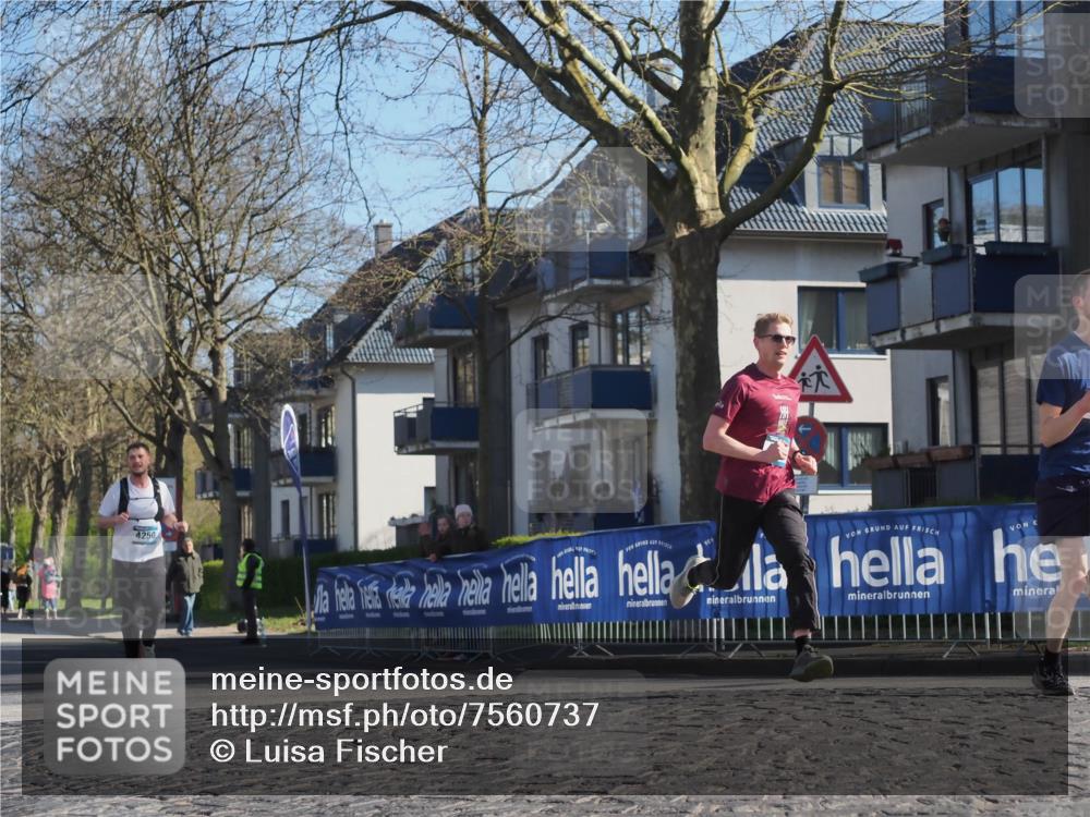 06.04.2025 - 44. Internationalen Wilhelmsburger Insellauf Luisa Fischer http://msf.ph/oto/7560737 06.04.2025 10:28:23 Ziel 4250 meine-sportfotos.de