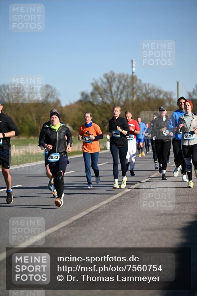 06.04.2025 - 44. Internationalen Wilhelmsburger Insellauf Dr. Thomas Lammeyer http://msf.ph/oto/7560754 06.04.2025 09:36:02 Laufen 3883, 4179, 3296, 4489, 421, 5192 meine-sportfotos.de