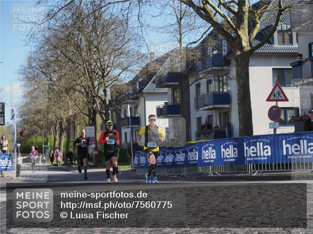 06.04.2025 - 44. Internationalen Wilhelmsburger Insellauf Luisa Fischer http://msf.ph/oto/7560775 06.04.2025 10:28:32 Ziel 3884, 5206 meine-sportfotos.de