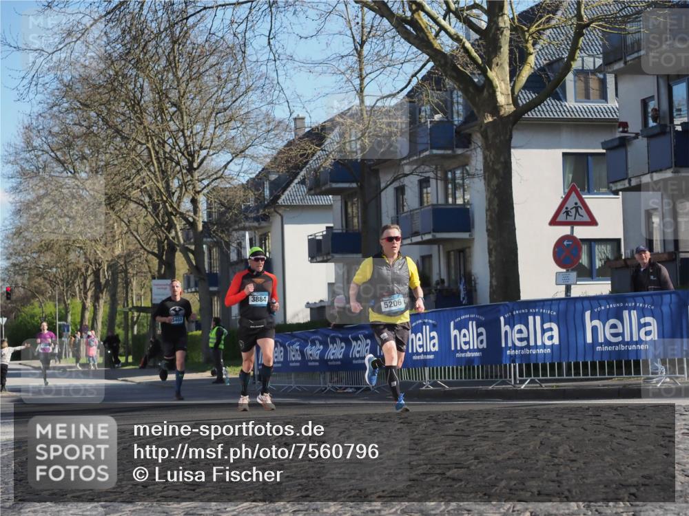 06.04.2025 - 44. Internationalen Wilhelmsburger Insellauf Luisa Fischer http://msf.ph/oto/7560796 06.04.2025 10:28:33 Ziel 3403, 3884, 5206 meine-sportfotos.de