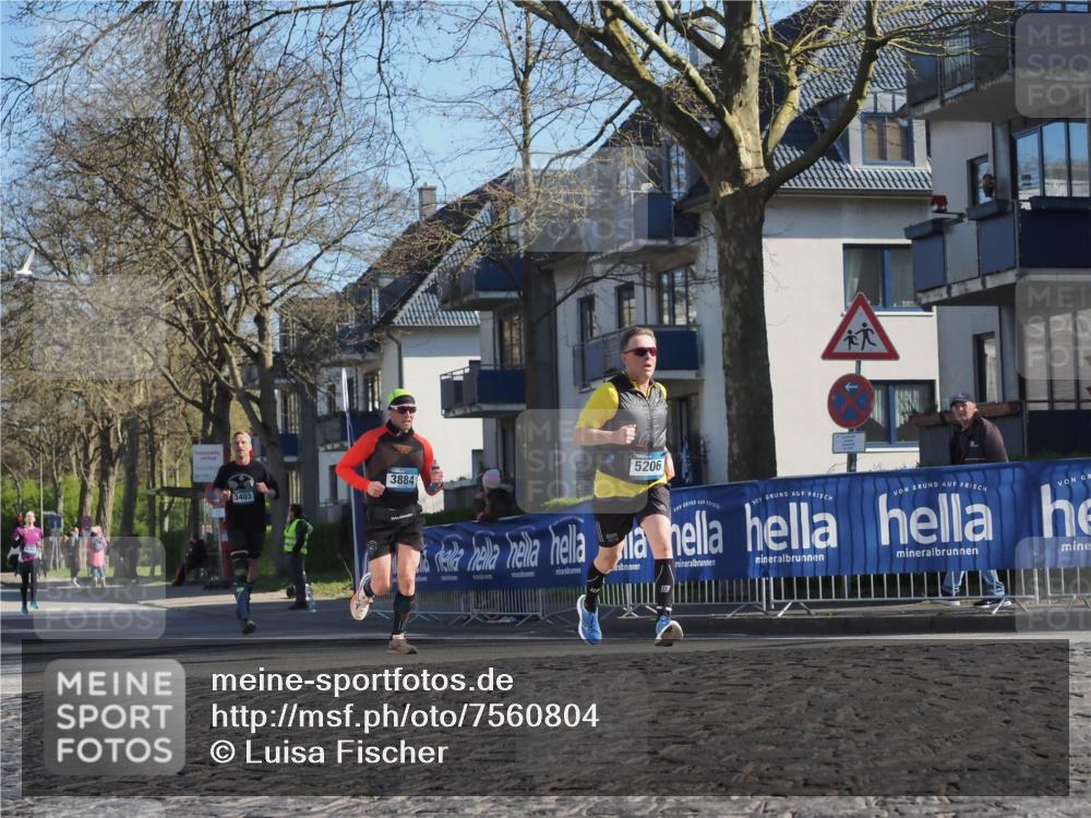 06.04.2025 - 44. Internationalen Wilhelmsburger Insellauf Luisa Fischer http://msf.ph/oto/7560804 06.04.2025 10:28:33 Ziel 3403, 3884, 5206 meine-sportfotos.de