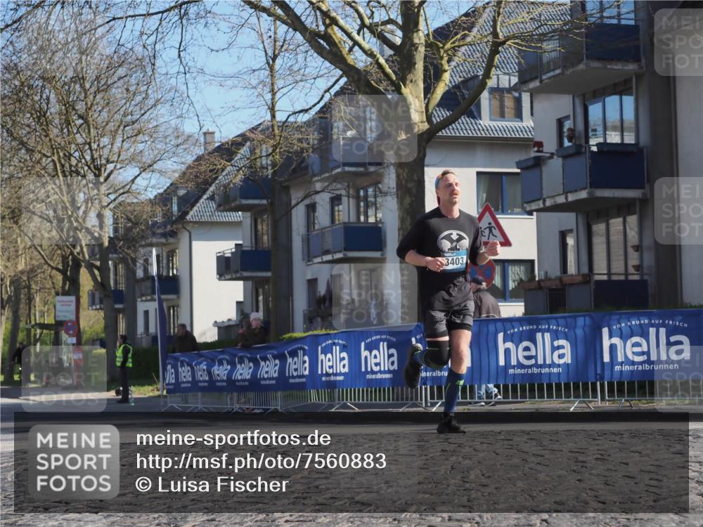 06.04.2025 - 44. Internationalen Wilhelmsburger Insellauf Luisa Fischer http://msf.ph/oto/7560883 06.04.2025 10:28:36 Ziel 3403 meine-sportfotos.de