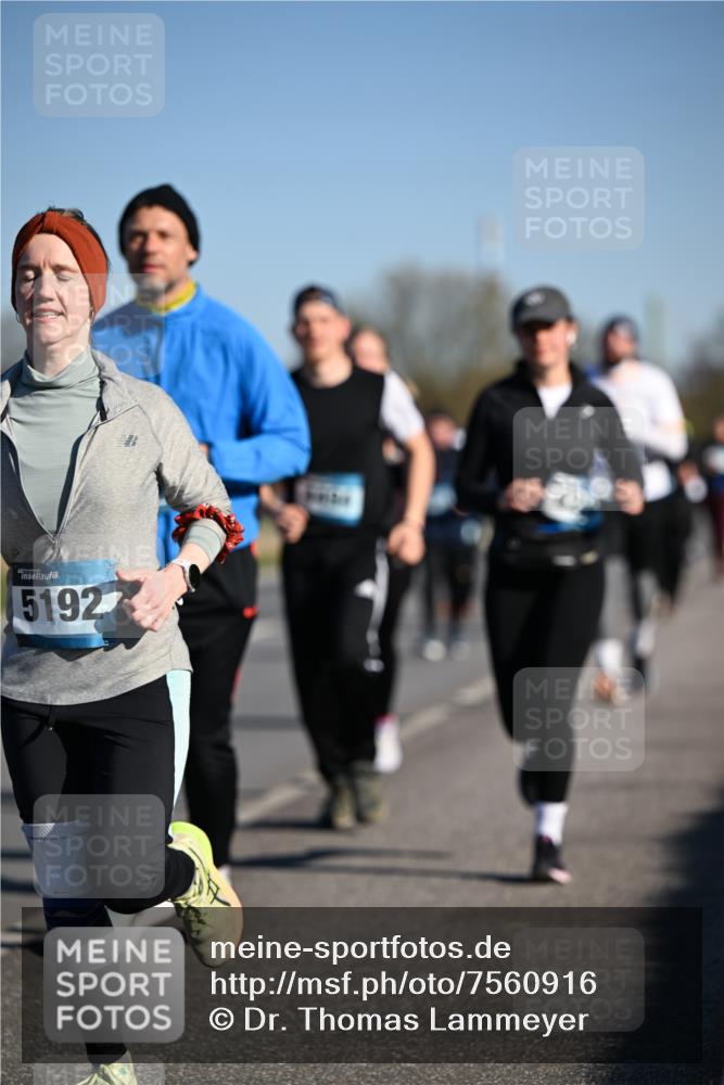 06.04.2025 - 44. Internationalen Wilhelmsburger Insellauf Dr. Thomas Lammeyer http://msf.ph/oto/7560916 06.04.2025 09:36:07 Laufen 5192 meine-sportfotos.de