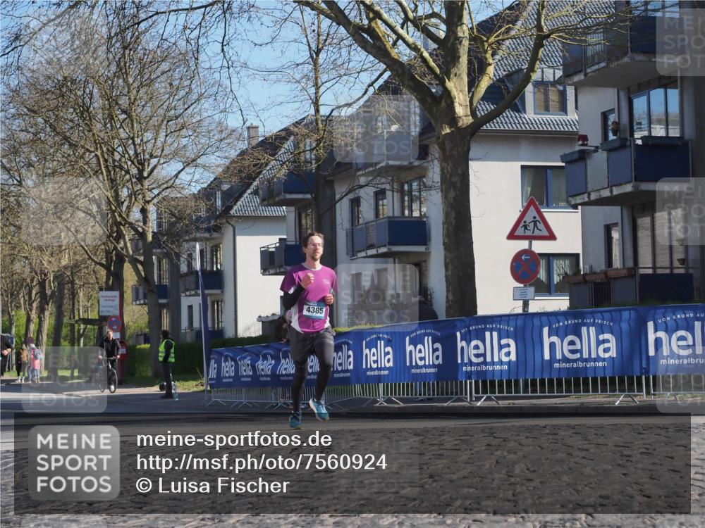 06.04.2025 - 44. Internationalen Wilhelmsburger Insellauf Luisa Fischer http://msf.ph/oto/7560924 06.04.2025 10:28:41 Ziel 4385 meine-sportfotos.de