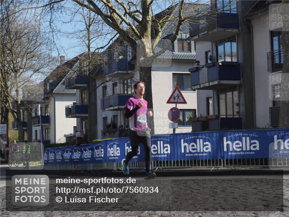 06.04.2025 - 44. Internationalen Wilhelmsburger Insellauf Luisa Fischer http://msf.ph/oto/7560934 06.04.2025 10:28:42 Ziel 4385, 1 meine-sportfotos.de