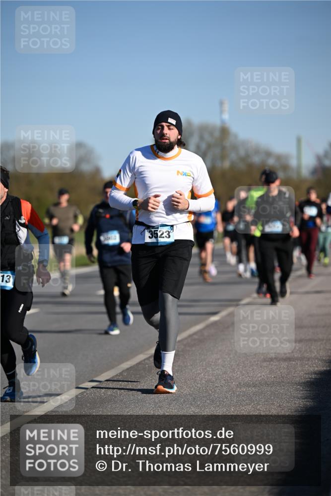 06.04.2025 - 44. Internationalen Wilhelmsburger Insellauf Dr. Thomas Lammeyer http://msf.ph/oto/7560999 06.04.2025 09:36:10 Laufen 13, 3523 meine-sportfotos.de