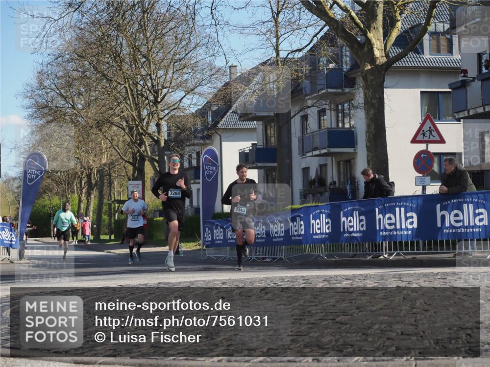 06.04.2025 - 44. Internationalen Wilhelmsburger Insellauf Luisa Fischer http://msf.ph/oto/7561031 06.04.2025 10:29:02 Ziel 3284, 3611, 3443 meine-sportfotos.de