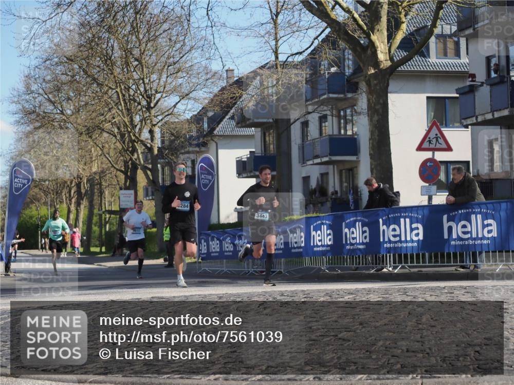06.04.2025 - 44. Internationalen Wilhelmsburger Insellauf Luisa Fischer http://msf.ph/oto/7561039 06.04.2025 10:29:02 Ziel 3611, 284, 3443 meine-sportfotos.de