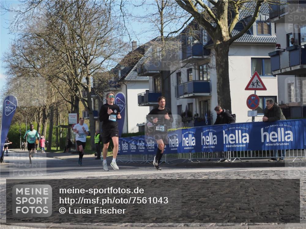 06.04.2025 - 44. Internationalen Wilhelmsburger Insellauf Luisa Fischer http://msf.ph/oto/7561043 06.04.2025 10:29:02 Ziel 3284, 3611, 3443 meine-sportfotos.de