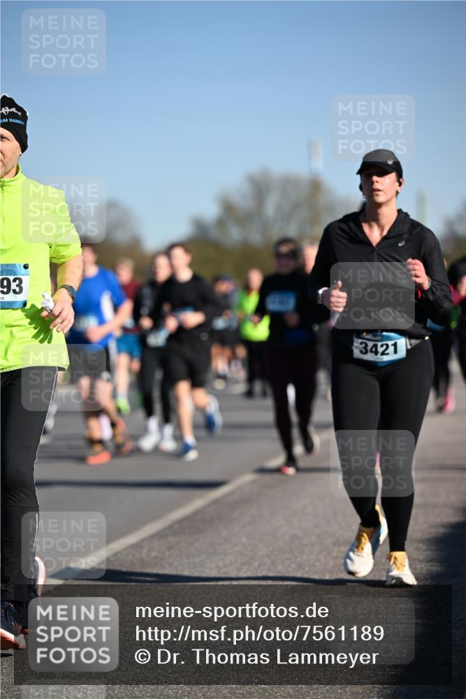 06.04.2025 - 44. Internationalen Wilhelmsburger Insellauf Dr. Thomas Lammeyer http://msf.ph/oto/7561189 06.04.2025 09:36:17 Laufen 93, 3421 meine-sportfotos.de