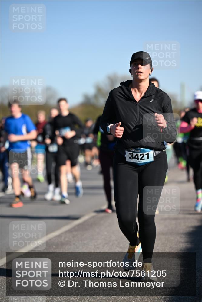 06.04.2025 - 44. Internationalen Wilhelmsburger Insellauf Dr. Thomas Lammeyer http://msf.ph/oto/7561205 06.04.2025 09:36:17 Laufen 3421 meine-sportfotos.de