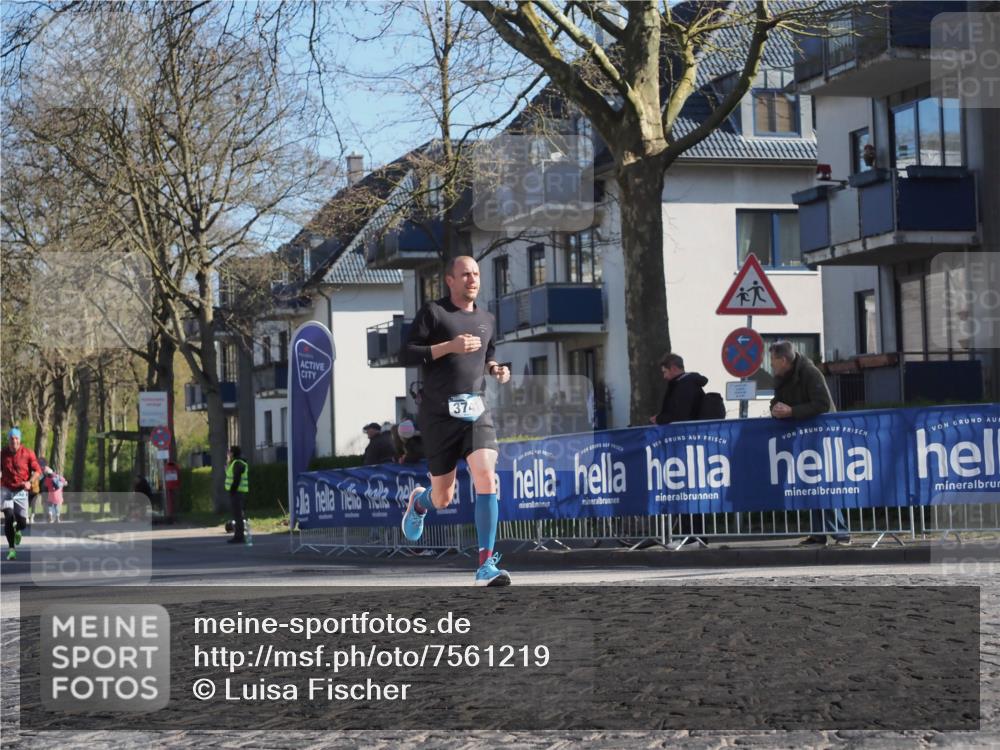 06.04.2025 - 44. Internationalen Wilhelmsburger Insellauf Luisa Fischer http://msf.ph/oto/7561219 06.04.2025 10:29:14 Ziel 3741 meine-sportfotos.de
