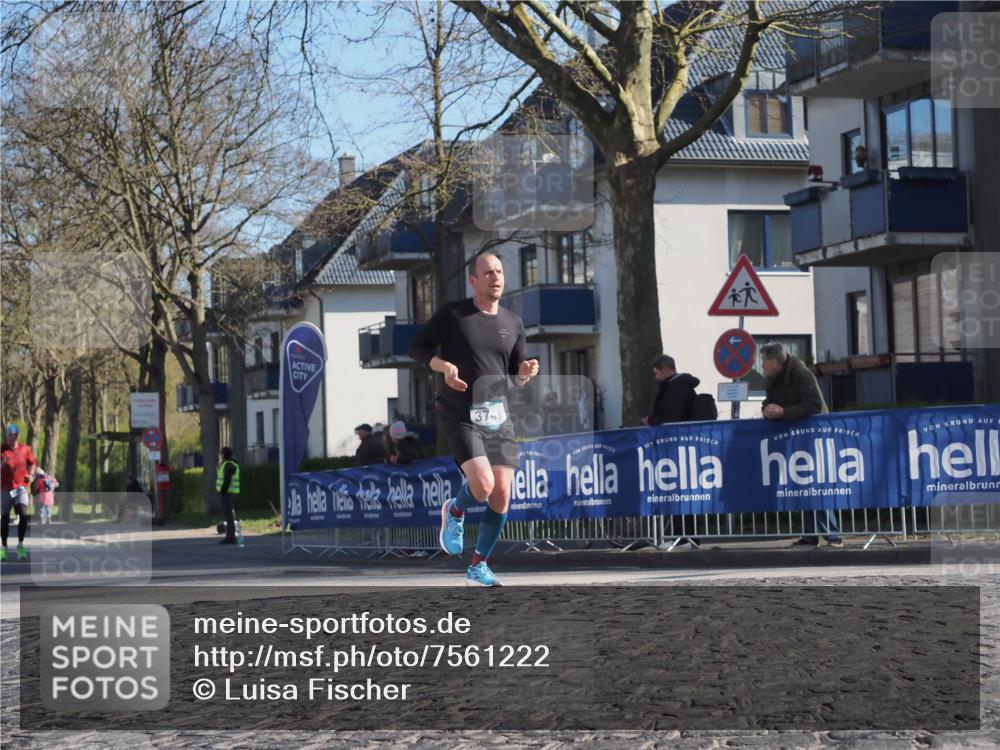 06.04.2025 - 44. Internationalen Wilhelmsburger Insellauf Luisa Fischer http://msf.ph/oto/7561222 06.04.2025 10:29:14 Ziel 3741 meine-sportfotos.de