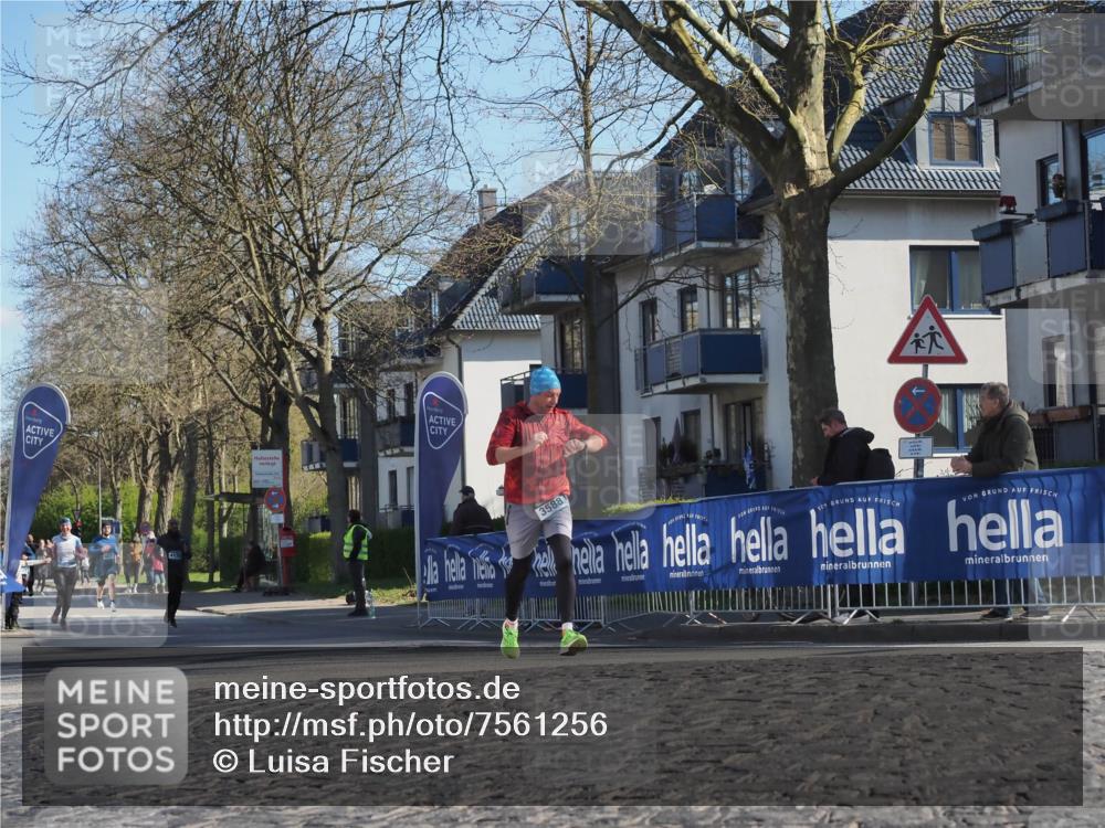 06.04.2025 - 44. Internationalen Wilhelmsburger Insellauf Luisa Fischer http://msf.ph/oto/7561256 06.04.2025 10:29:18 Ziel 3588 meine-sportfotos.de