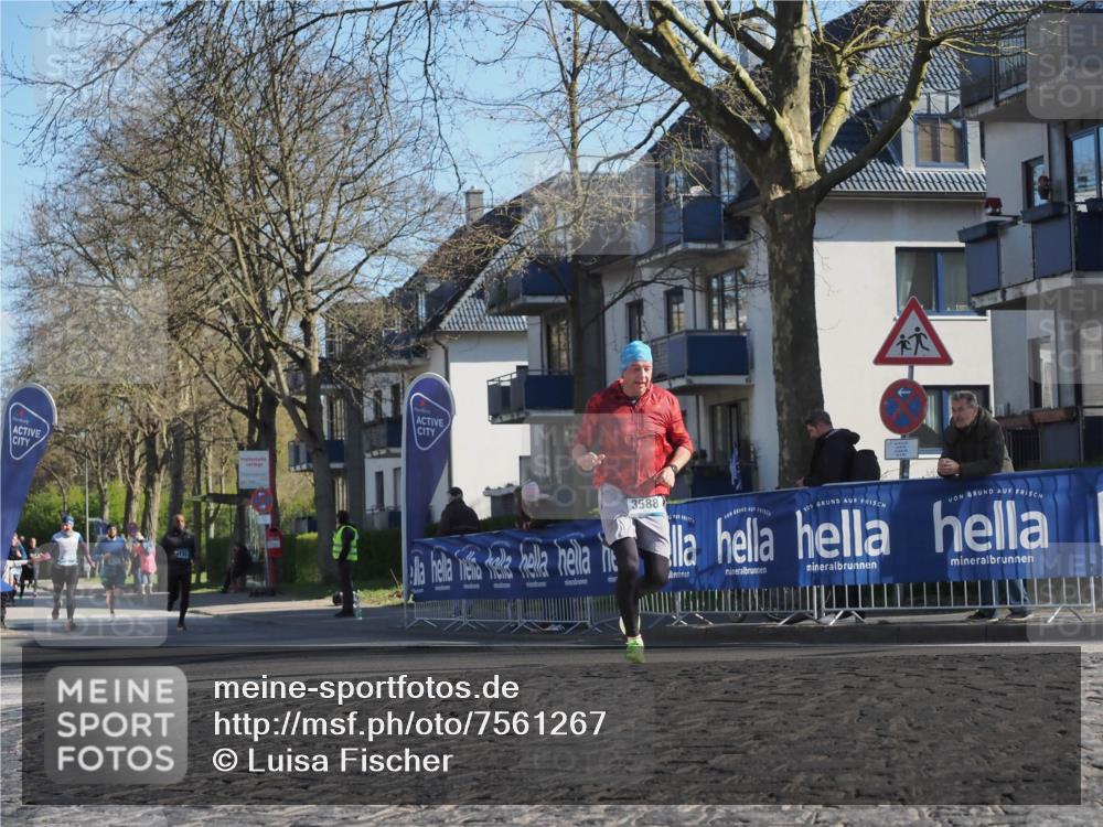 06.04.2025 - 44. Internationalen Wilhelmsburger Insellauf Luisa Fischer http://msf.ph/oto/7561267 06.04.2025 10:29:18 Ziel 3588, 4135 meine-sportfotos.de